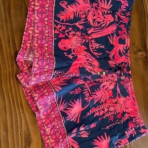 Lilly Pulitzer shorts size xl never worn NWOT